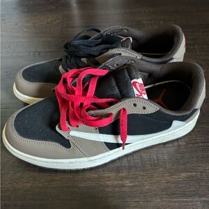 Nike Travis Scott low Replica Sneakers with Red Laces